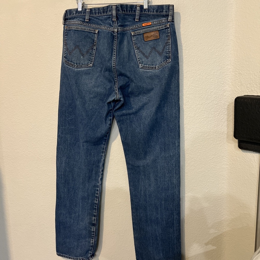 Wrangler Flame Resistant FR men's blue denim jeans 38" x 36" regular straight